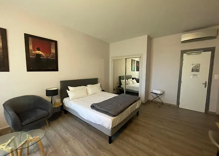 ホテル De France Centre 2*